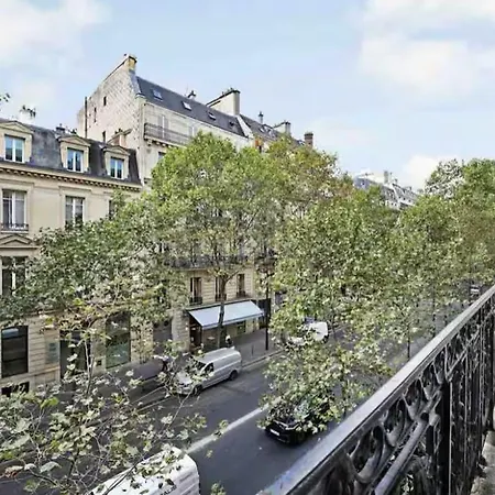 Elegant Roosevelt * Paris