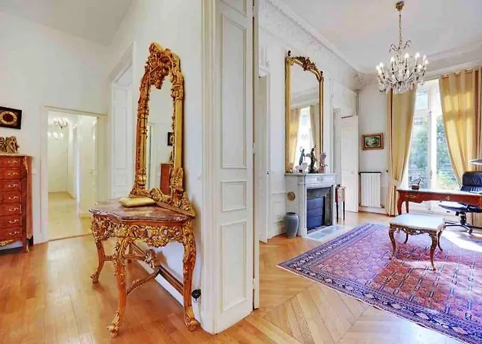 Apartment Elegant Roosevelt Paris