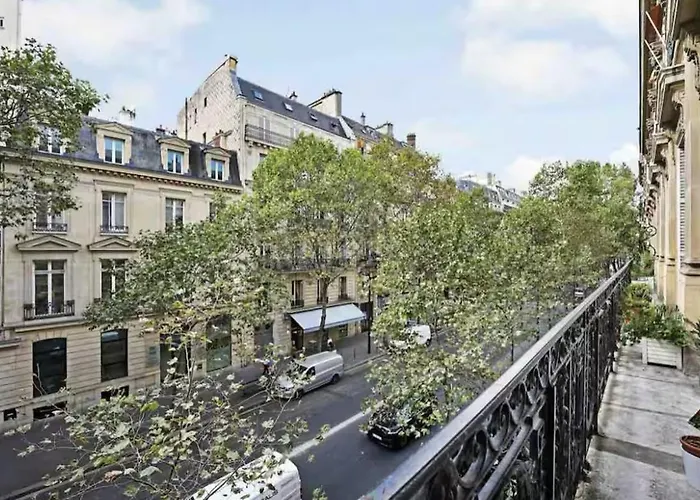 Elegant Roosevelt * Paris