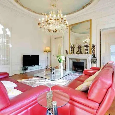 Elegant Roosevelt Апартаменты *