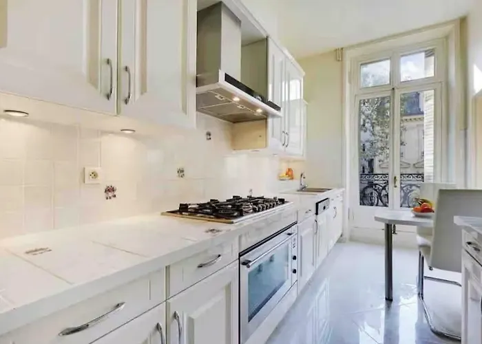 Elegant Roosevelt 파리