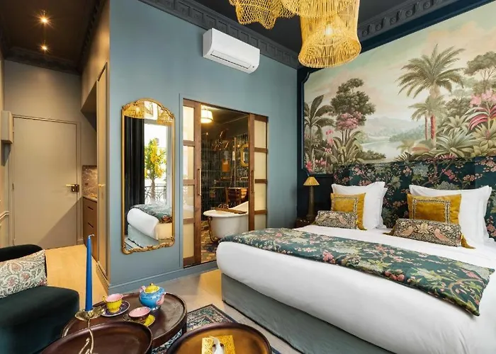 Grand Champs Elysees Apartment *